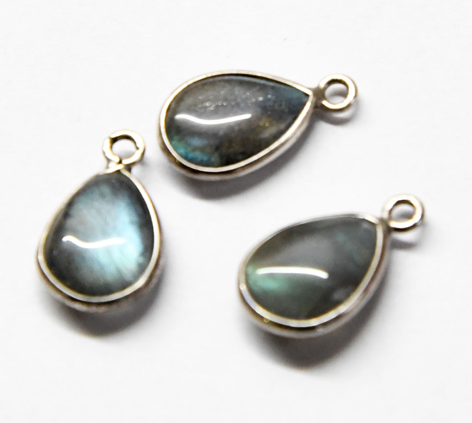 NATURAL LABRADORITE BEADS PEAR 9X13 MM 3 PCS (1 of 1)