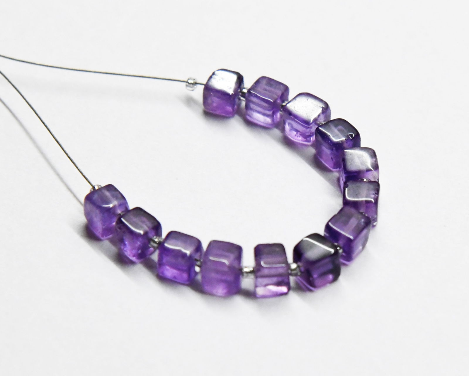 NATURAL AMETHYST BEADS BOX 4 - 4.5 MM 13 PCS (4 TASSELS) (1 of 2)