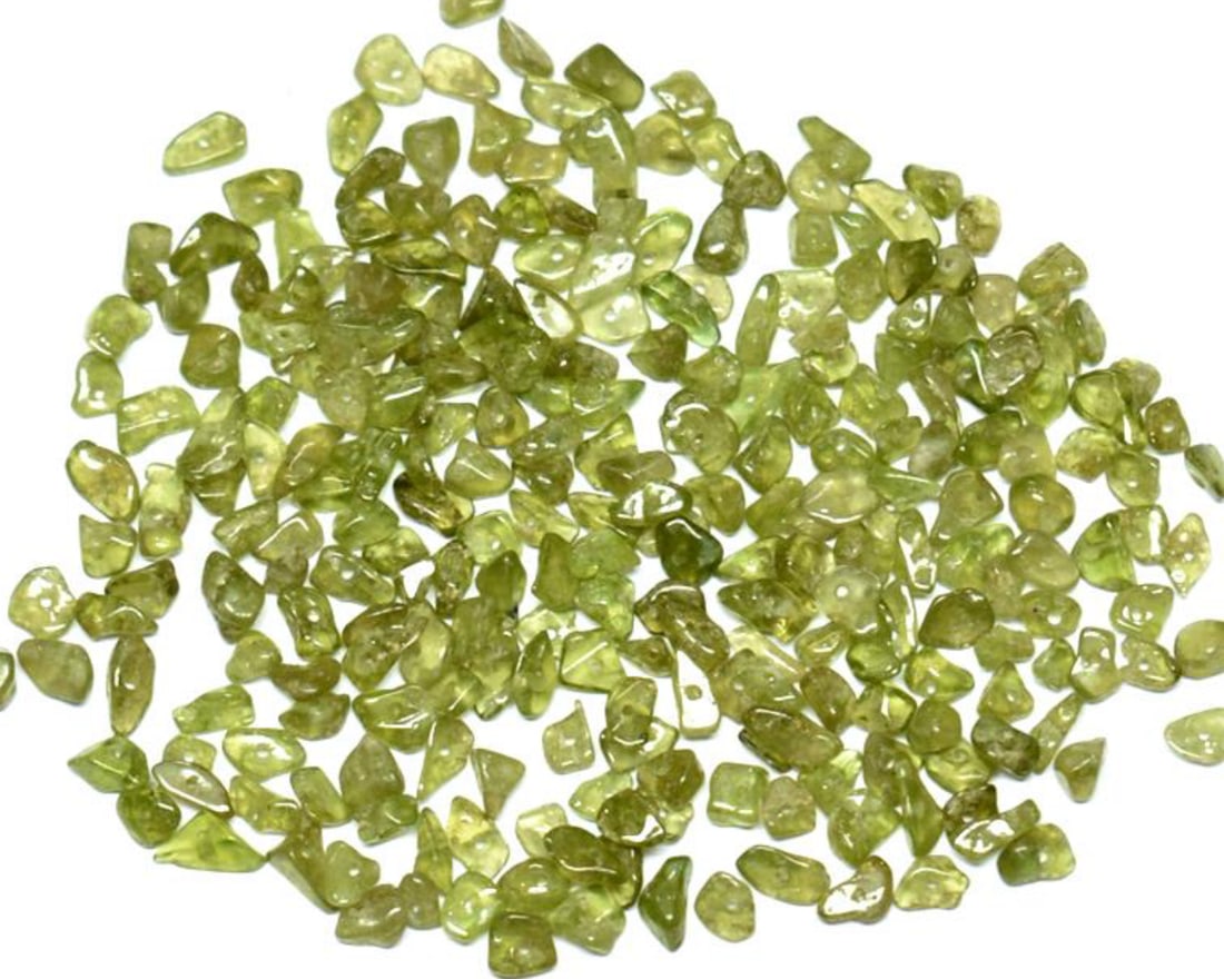 NATURAL VESUVIANITE BEADS CHIPS 2.5X3 - 3.5X6 MM - (100 PIECES) (1 of 1)