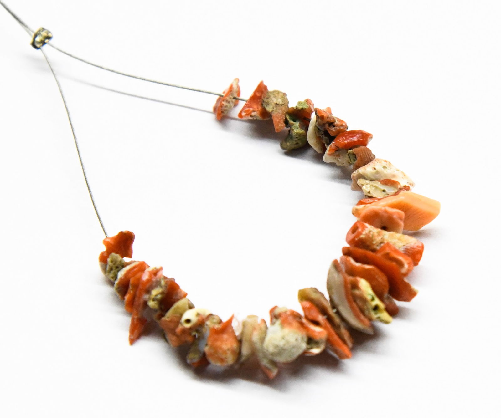 NATURAL CORAL BEADS CHIPS 4X4.5 - 5X8 MM 35 PCS (1 of 1)