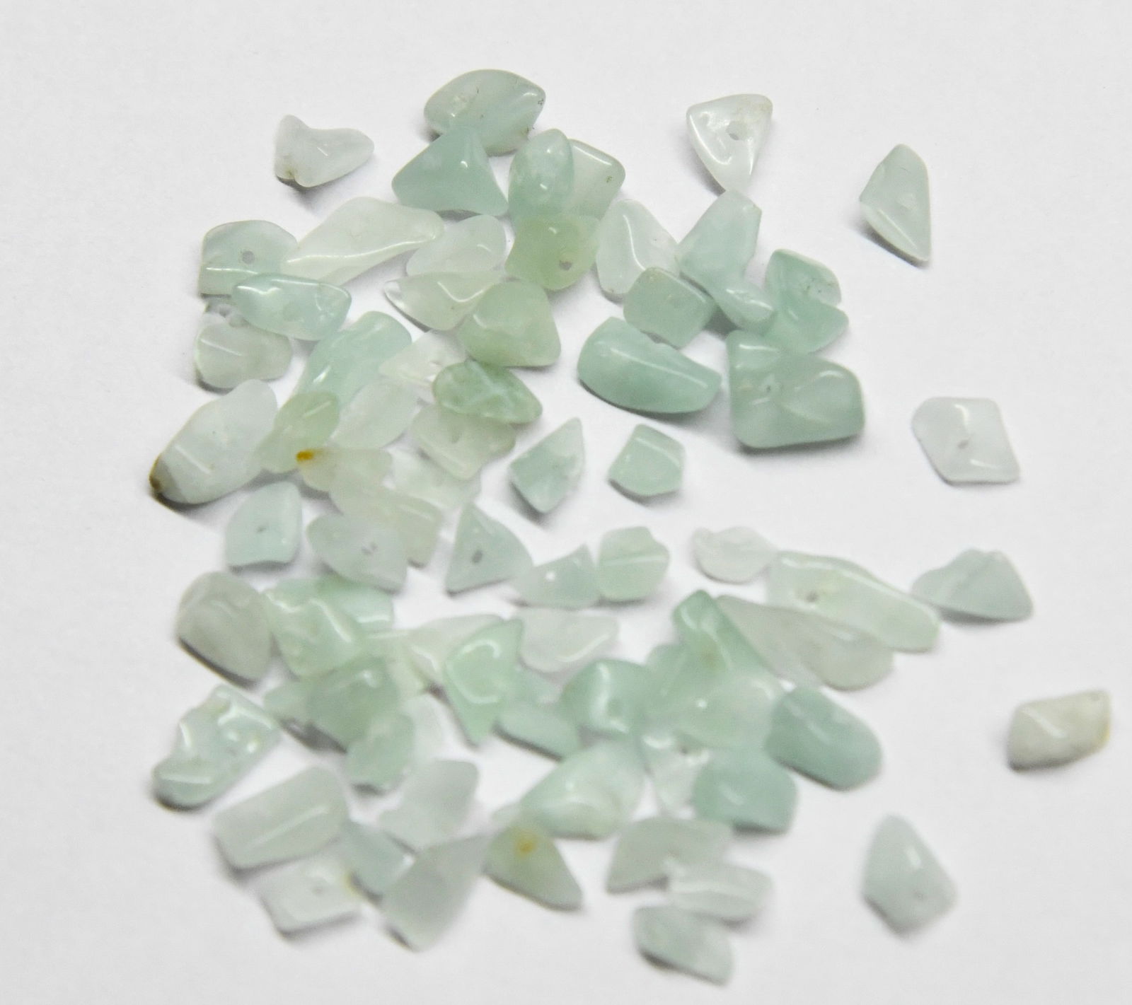 NATURAL AQUAMARINE BEADS CHIPS 2.5X3.5 - 4X8 MM - (95 PIECES) (1 of 1)