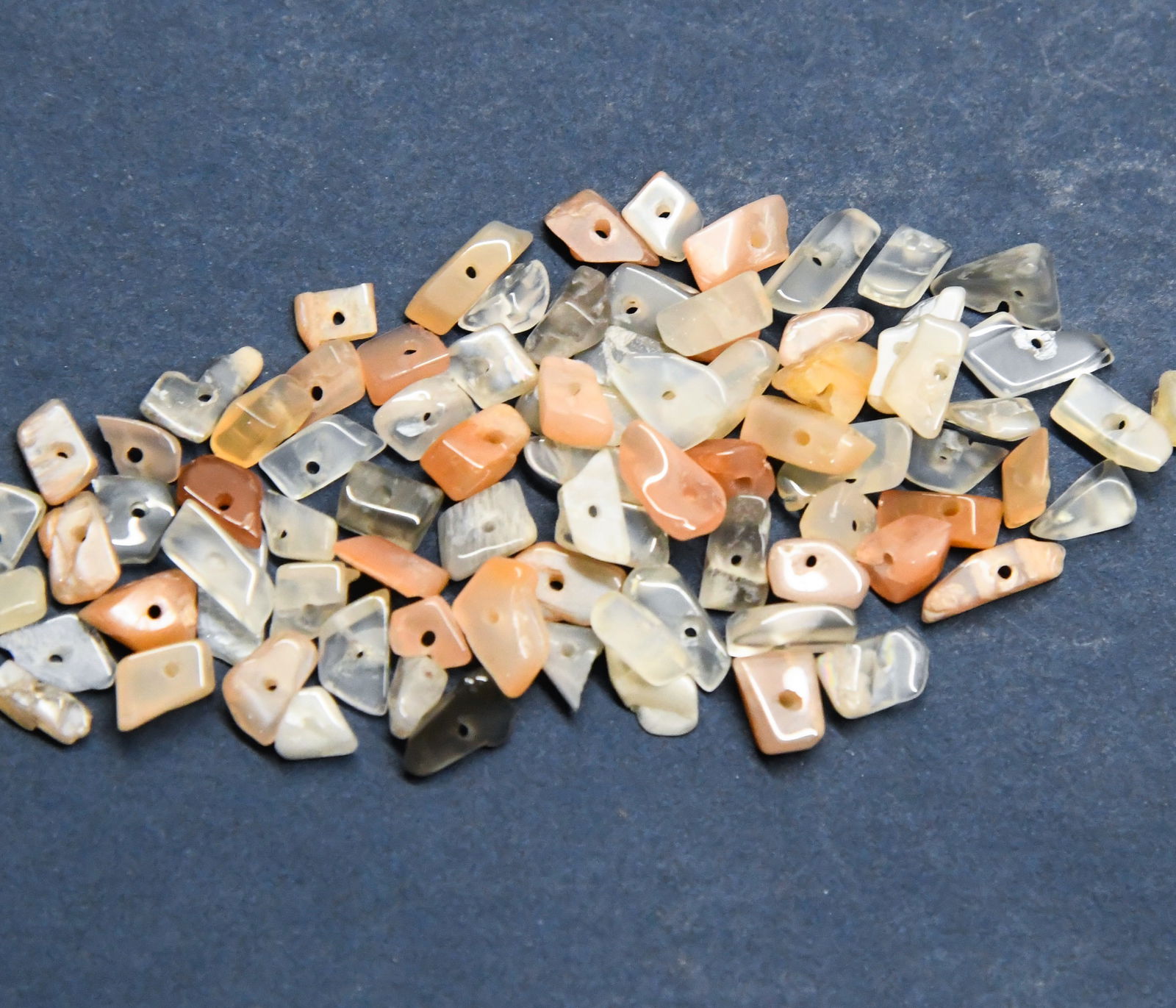 NATURAL MULTI MOONSTONE BEADS CHIPS 2X2.5 - 4X7 MM - (80 PIECES) (1 of 1)