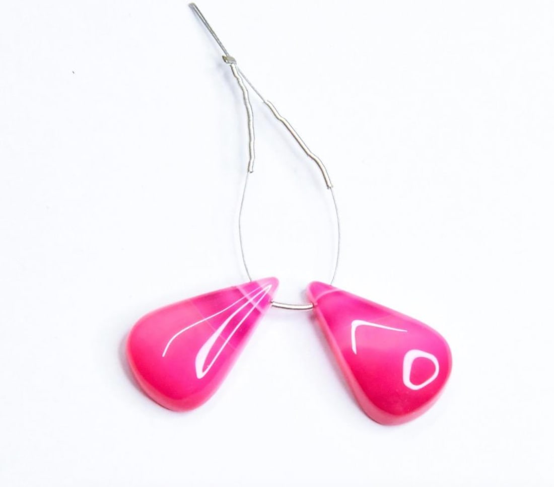 NATURAL PINK CHALCEDONY BEADS FLATBACK PEAR 14.5X24 MM, 2 PCS (1 of 1)