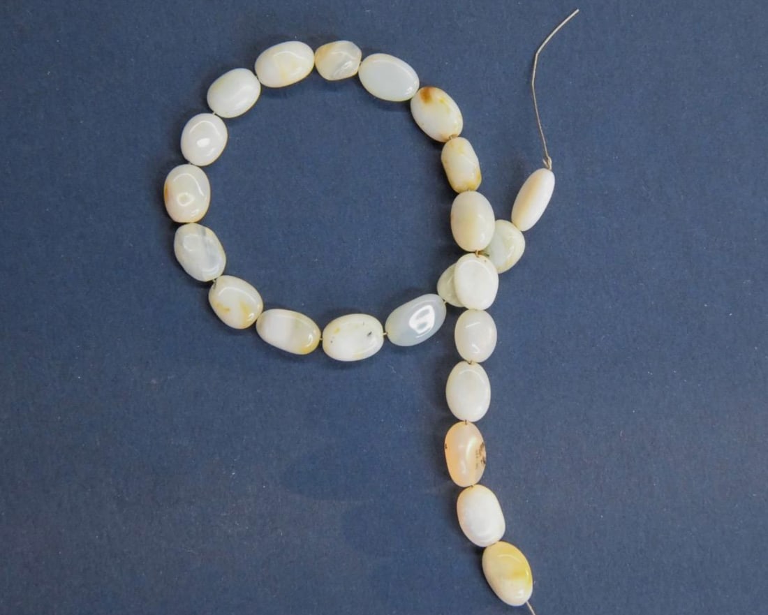 NATURAL PERUVIAN OPAL BEADS OVAL 5.5X6.5 - 6X9 MM, 7" STRAND (1 of 1)