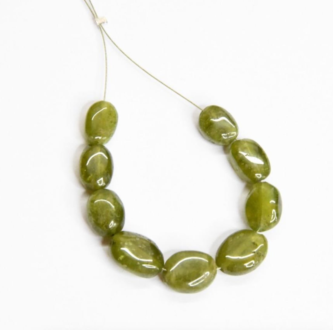 NATURAL VESSONITE BEADS OVAL 6.5X9 - 8.5X11 MM, 9 PCS (1 of 1)