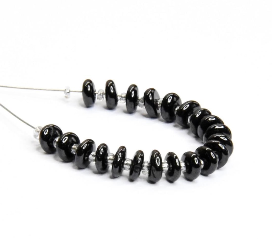 NATURAL BLACK SPINEL BEADS RONDELLE 21 PCS, 4.5 MM (2 TASSELS) (1 of 2)