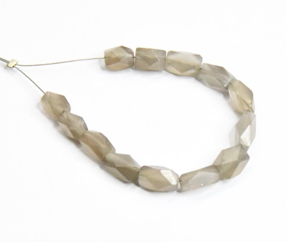 NATURAL GREY MOONSTONE BEADS FACETED CUBE 4X6 - 4X9 MM, 13 PCS (1 of 2)