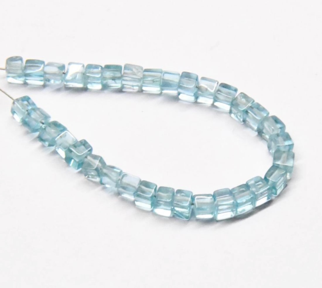 NATURAL APATITE BEADS BOX 2.5 - 3 MM, 33 PCS (1 of 2)