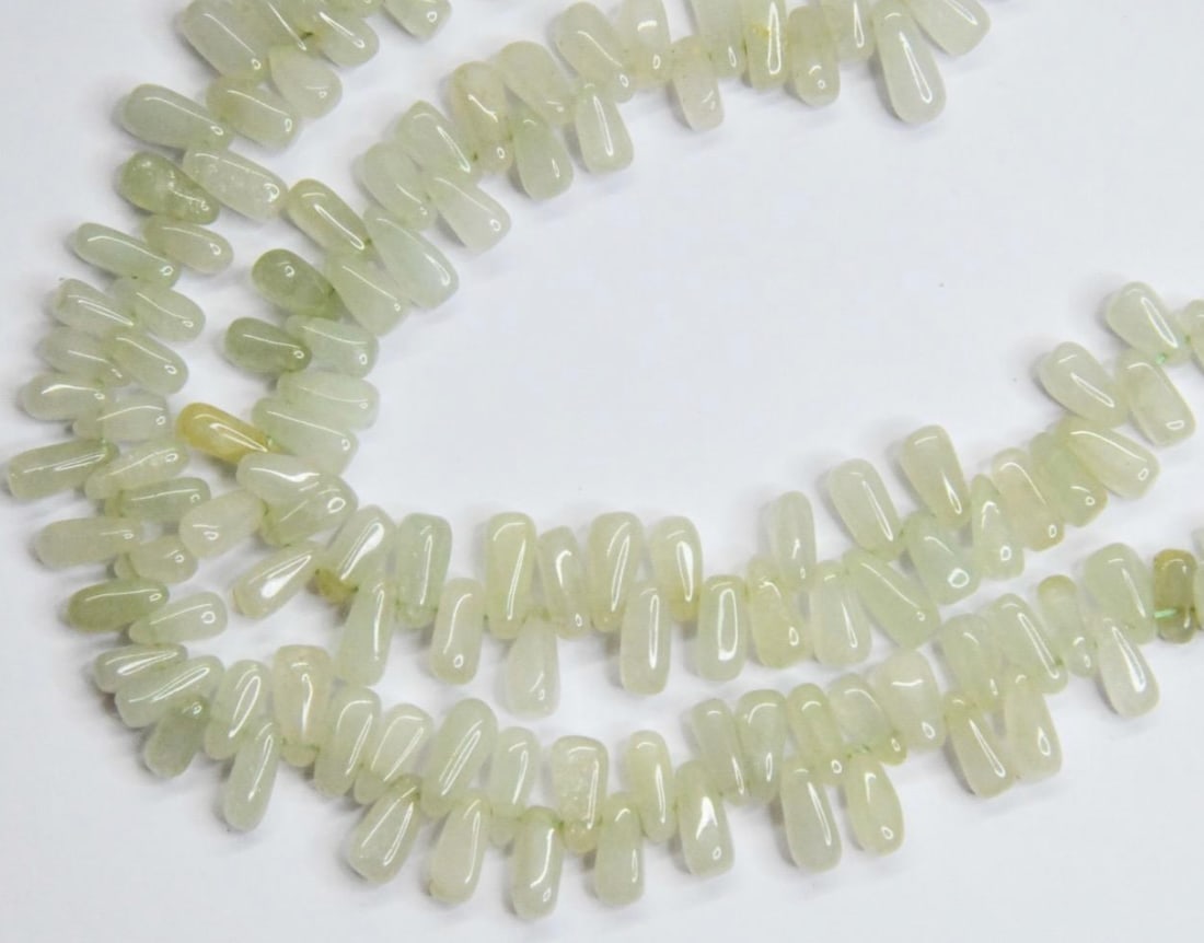 NATURAL GREEN AVENTURINE BEADS BRIOLETTE 4X10 - 5X13 MM, 13" STRAND (1 of 2)