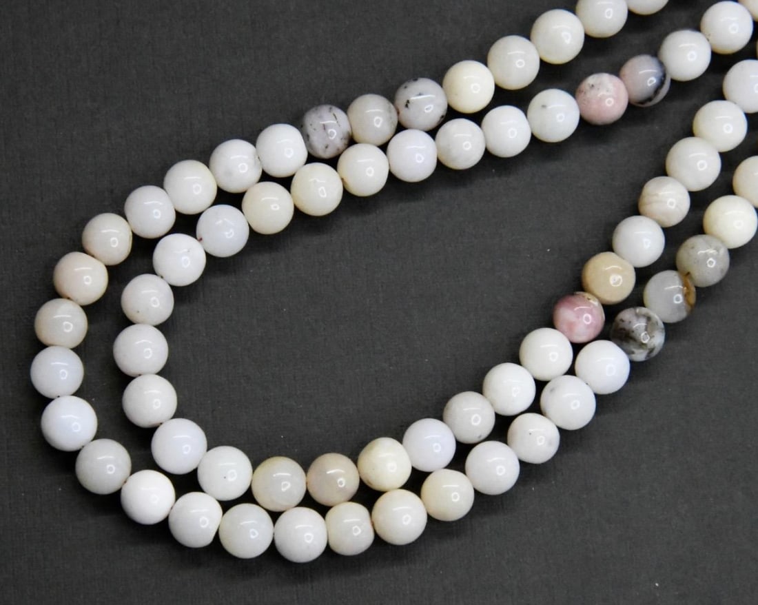 NATURAL PINK OPAL BEADS ROUND 7.5 MM, 11.5" STRAND (2 LINES) (1 of 2)