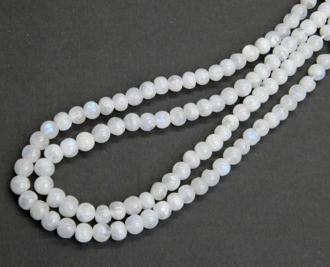 NATURAL RAINBOW MOONSTONE BEADS ROUND 5.5 - 6 MM, 11" STRAND (1 of 2)