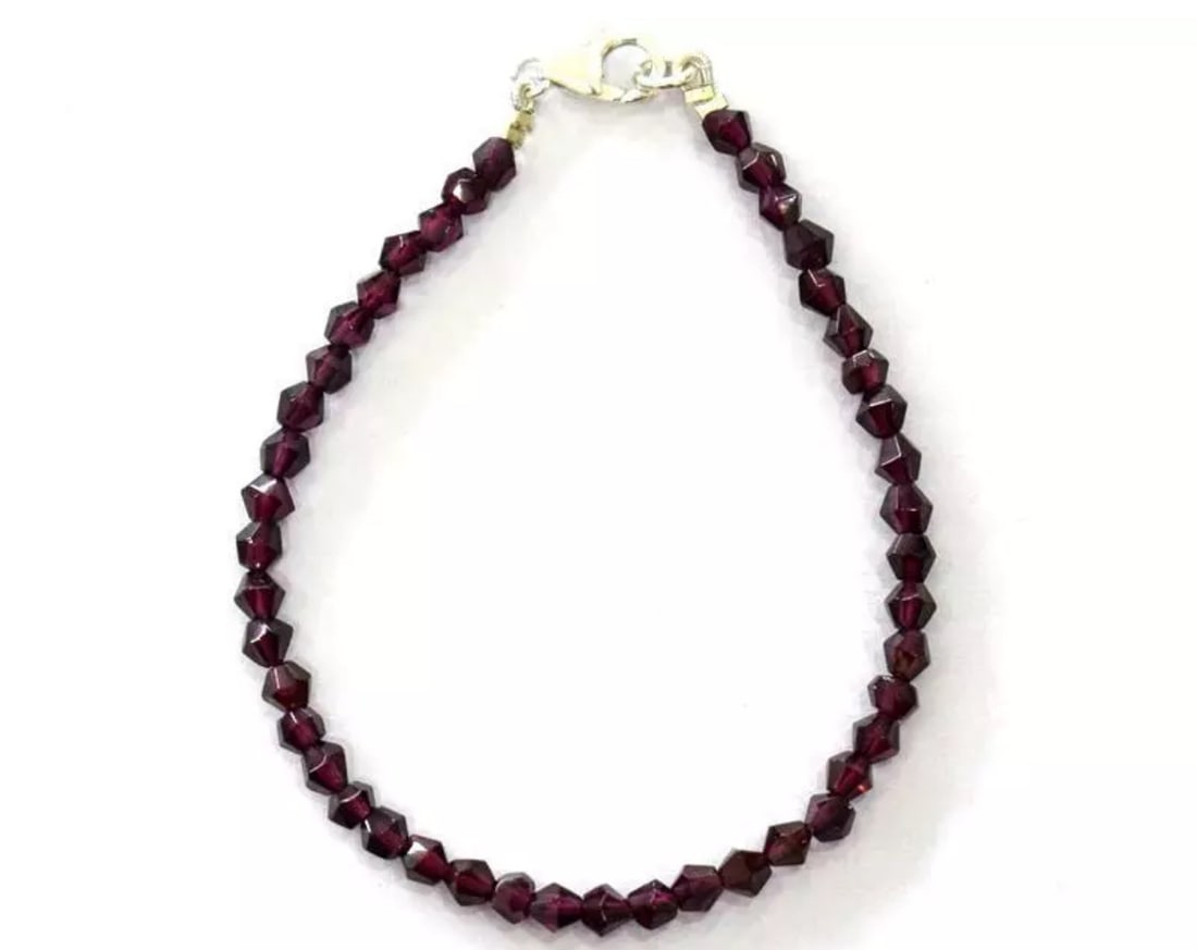 7" SOLID 925 SILVER BRACELET - NATURAL GARNET BEADS FACETED FANCY: These are natural, earth mined and hand crafted with precision. Stone: Garnet, Stone Shape: Faceted Fancy, Stone Size: 4 mm, Width - 3 - 4 mm, Length: 7", Weight: approx. 26 carats. The photographs ar