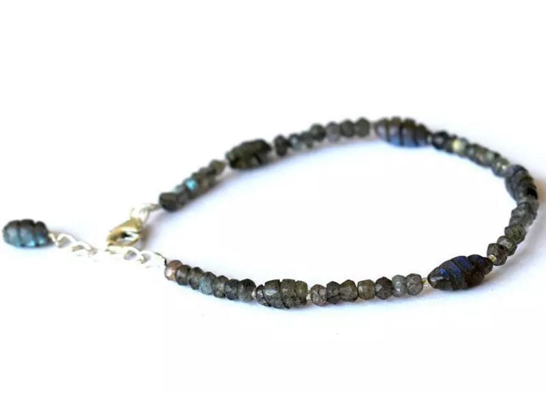 7.5 - 8" BRACELET NATURAL LABRADORITE BEADS SOLID 925 SILVER: These are natural, earth mined and hand crafted with precision. Stone: Labradorite, Stone Shape: Faceted Rondelle/Carved Fancy, Stone Size: 3.5mm/4x8 - 5x11mm, Length: 7.5 - 8", Weight: approx. 23 car
