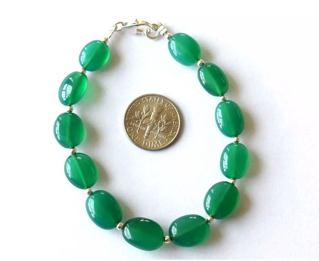 7" BRACELET NATURAL GREEN ONYX BEADS OVAL SOLID 925 SILVER: These are natural, earth mined and hand crafted with precision. Stone: Onyx, Stone Shape: Oval, Stone Size: 8x10 - 9x12mm, Width - 6 - 7mm, Length: 7", Weight: approx. 67 carats. The photographs are g