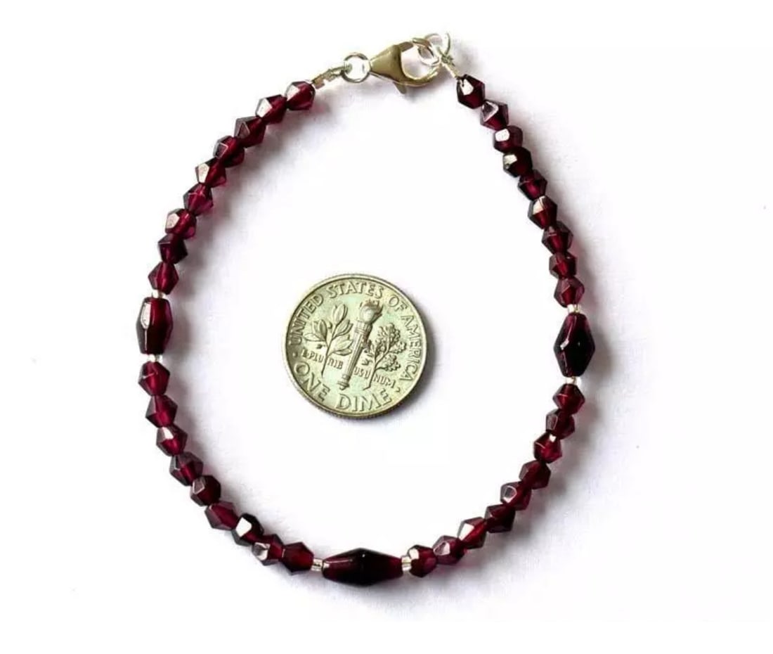7" BRACELET NATURAL GARNET BEADS FACETED FANCY SOLID 925 SILVER: These are natural, earth mined and hand crafted with precision. Stone: Garnet, Stone Shape: Faceted Fancy, Stone Size: 3.5mm/4x7 - 5x8mm, Length: 7", Weight: approx. 26 carats. The photographs are gen