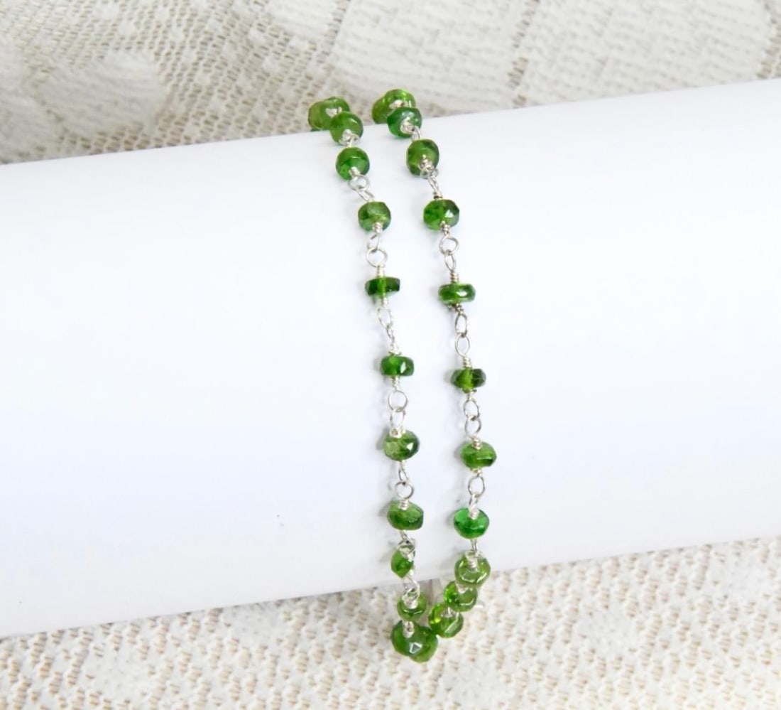 6.5 - 7.5" BRACELET CHROME DIOPSIDE BEADS FACETED RONDELLE: Chrome diopside is a green gemstone with various metaphysical properties and is often associated with emotional healing, heart chakra activation, and spiritual growth. It's also valued for its vibrant