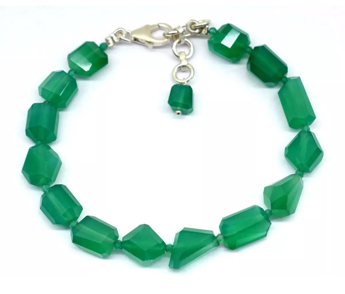 6.5 - 7.5" SOLID 925 SILVER BRACELET NATURAL GREEN ONYX BEADS TUMBLE: These are natural, earth mined and hand crafted with precision. Stone: Green Onyx, Shape: Faceted Tumble/Round, Size: 2mm/5x5.5 - 7x11 mm, Length: 6.5 - 7.5", Weight: approx. 51.80 carats. The photogr