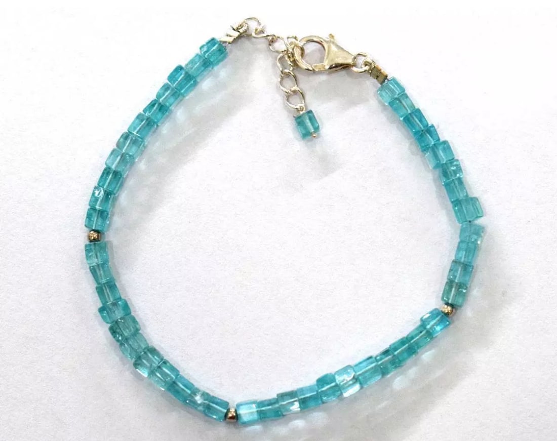 6.5 - 7.5" SOLID 925 SILVER BRACELET NATURAL APATITE BEADS BOX: These are natural, earth mined and hand crafted with precision. Stone: Apatite, Stone Shape: Box, Stone Size: 3 - 3.5 mm, Length: 6.5 - 7.5", Weight: approx. 26 carats. The photographs are enlarged to