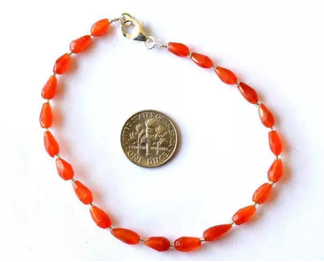 8" SOLID 925 SILVER BRACELET NATURAL CARNELIAN BEADS BRIOLETTE: These are natural, earth mined and hand crafted with precision. Stone: Carnelian, Stone Shape: Faceted Briolette, Stone Size: 4x7 - 4x8.5 mm, Length: 8", Weight: approx. 23 carats. The photographs are