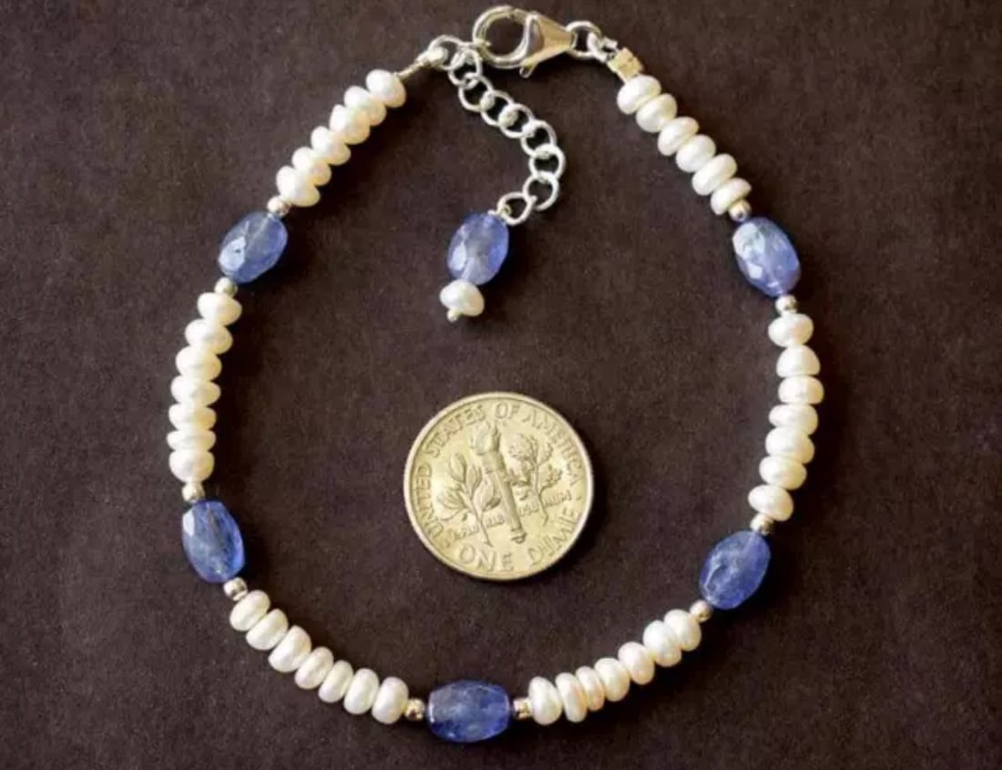 7 - 8" SOLID 925 SILVER BRACELET NATURAL TANZANITE & FRESH WATER PEARL: These are natural, earth mined and hand crafted with precision. Stone: Tanzanite/Fresh Water Pearl, Stone Shape: Faceted Oval/Rondelle, Stone Size: 4 mm/ 5x7 - 5.5x7.5 mm, Length: 7 - 8", Weight: appr