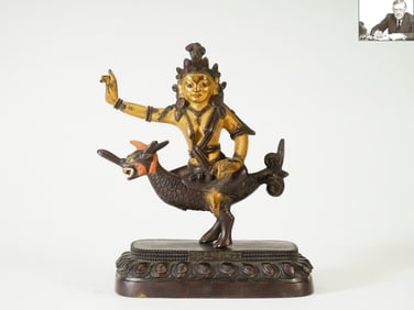 Sixth-grade Yishatian statue