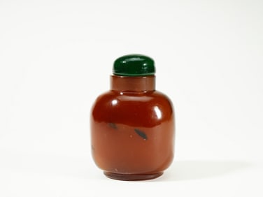 Agate snuff bottle