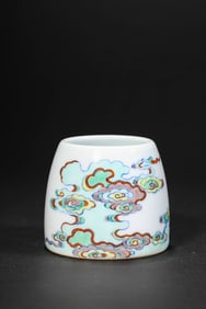 A Doucai auspicious cloud wash basin made in the Yongzheng reign of the Qing Dynasty