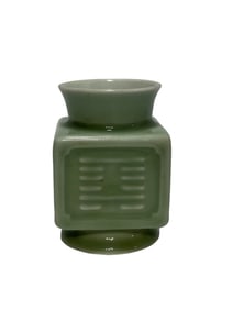 Douqing glaze engraved square bottle