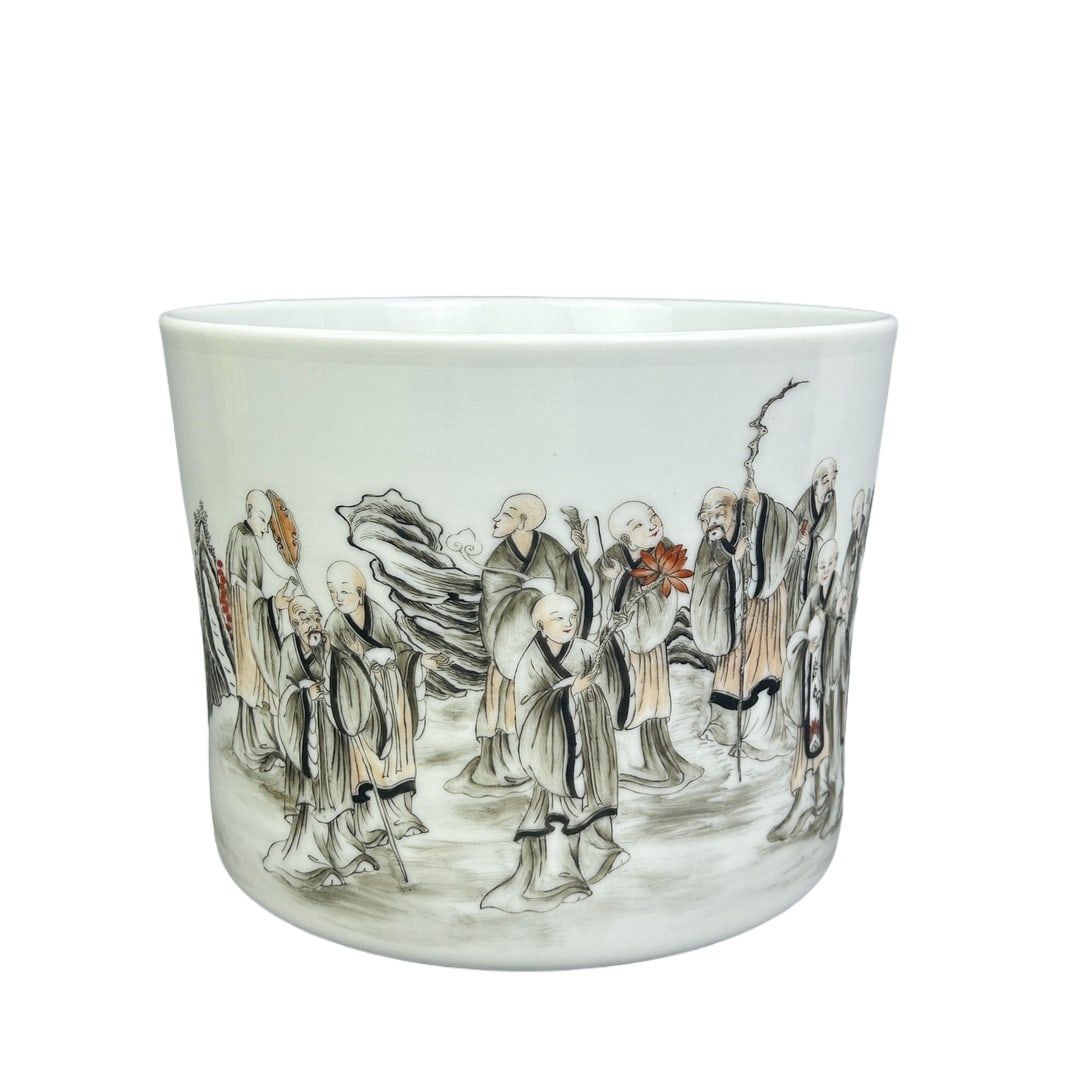 Ink-painted pen holder with Eighteen Arhats pattern.: H?16.5cmD?21.3cmD? 19.5cm