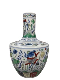 Doucai vase with fish and algae pattern