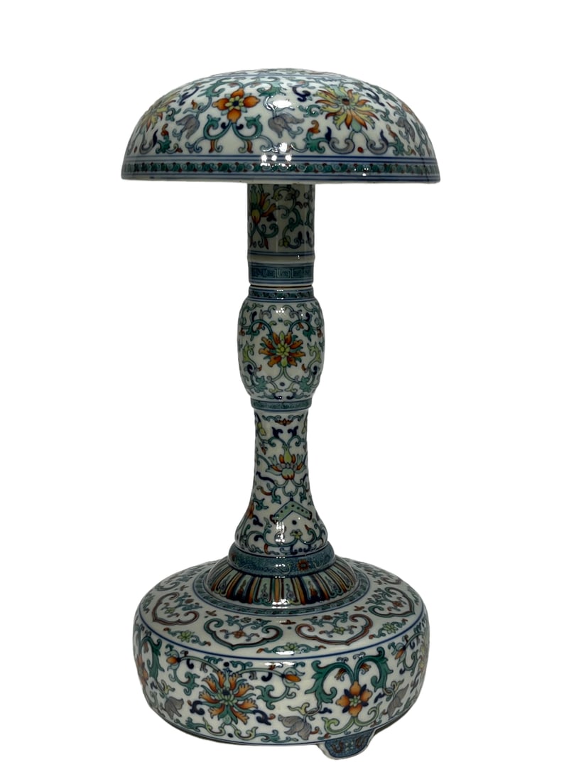 Doucai official hat stand with coiled flower pattern: H?35cm