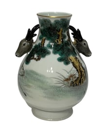 Famille rose deer head vase