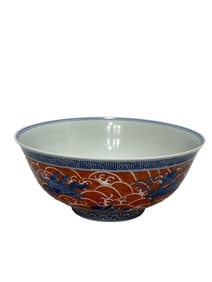 Blue and white alum and red seawater eight strange bowl