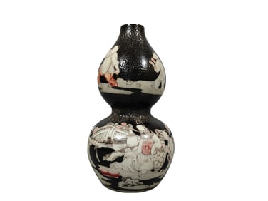 Shrink-glaze black-bottom gourd with figures