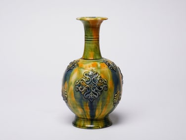 Three-color bottle