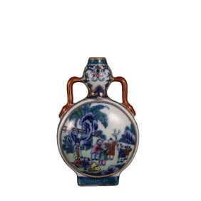 A small flat bottle with a doucai pattern and a gilded ribbon depicting children playing with gourds