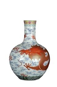 Famille rose gilt cloud dragon pattern celestial globe vase