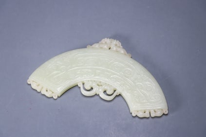 Hetian jade jade pendant with cloud and thunder pattern