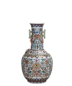 Doucai Baoxianghua double-eared vase
