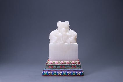 Hetian Jade Seal with a Chinese Poem and Dragon-Spitting Pearl Button