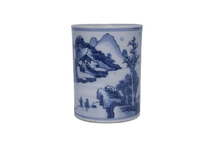 Blue and white landscape pen holder