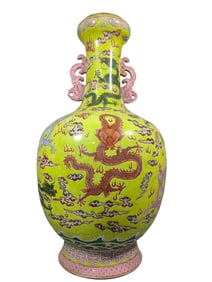 Famille rose amphora with dragon pattern