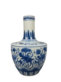 Blue and white fish and algae pattern vase