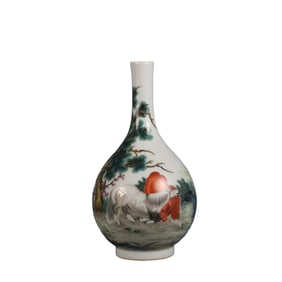 Small enamel vase with a double-horse pattern