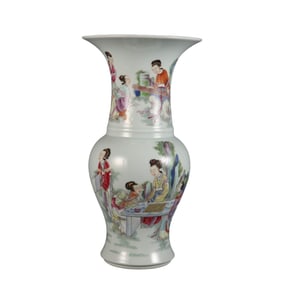 Famille rose vase with twelve golden hairpins