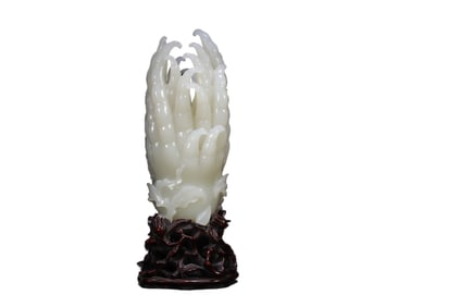 White jade Buddha's hand