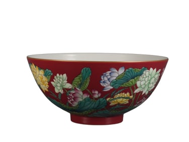 Large bowl with rouge-red enamel and lotus pattern