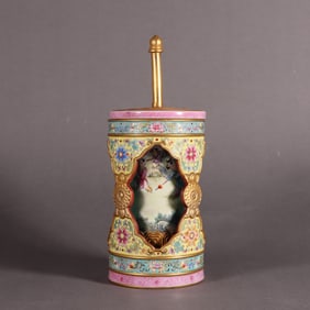 Enamel-colored lotus-shaped ornament with children playing