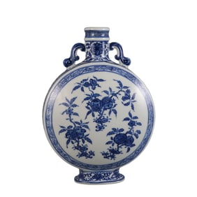Blue and white flat vase with Ruyi ears and broken branches and fruit patterns