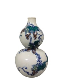 Doucai Squirrel Grape Gourd